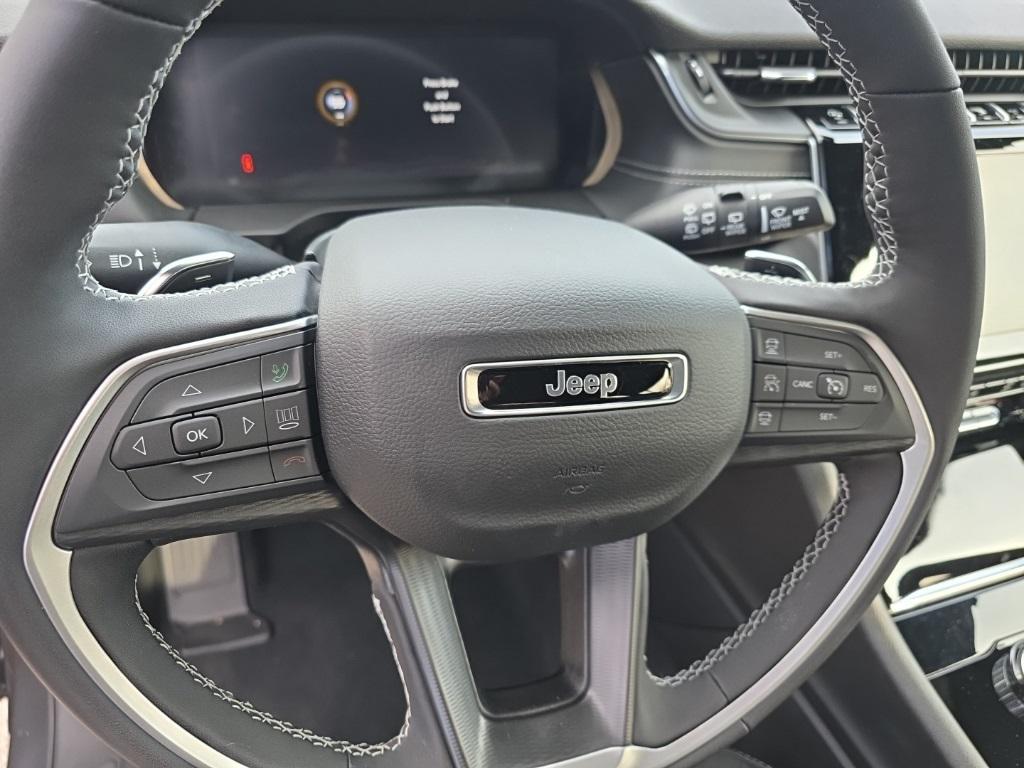 new 2025 Jeep Grand Cherokee car, priced at $41,420