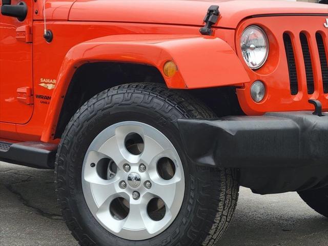 used 2015 Jeep Wrangler Unlimited car, priced at $18,503