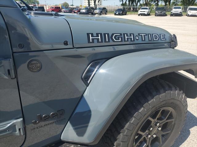 new 2025 Jeep Gladiator car, priced at $42,917
