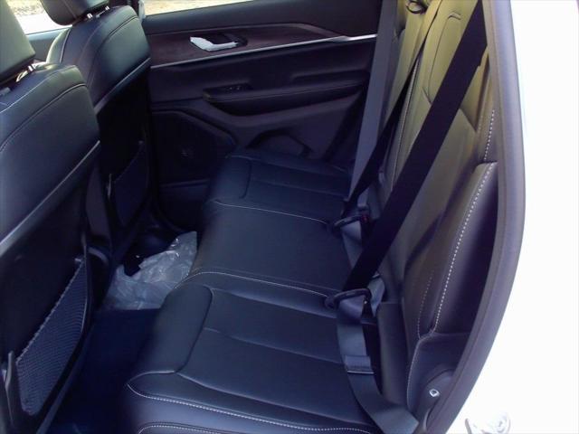 new 2025 Jeep Grand Cherokee car, priced at $41,294