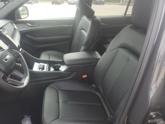 new 2025 Jeep Grand Cherokee car, priced at $46,139