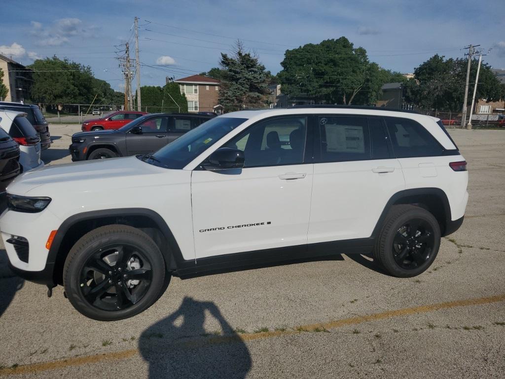 new 2025 Jeep Grand Cherokee car, priced at $42,619