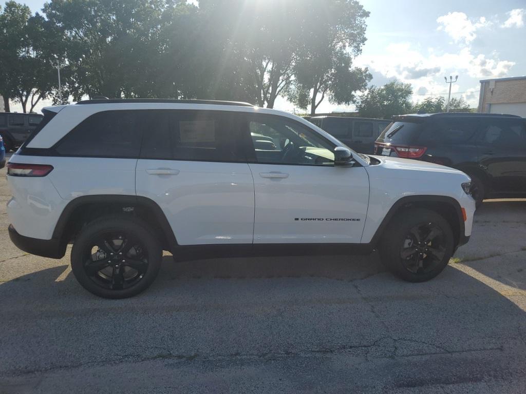 new 2025 Jeep Grand Cherokee car, priced at $42,619