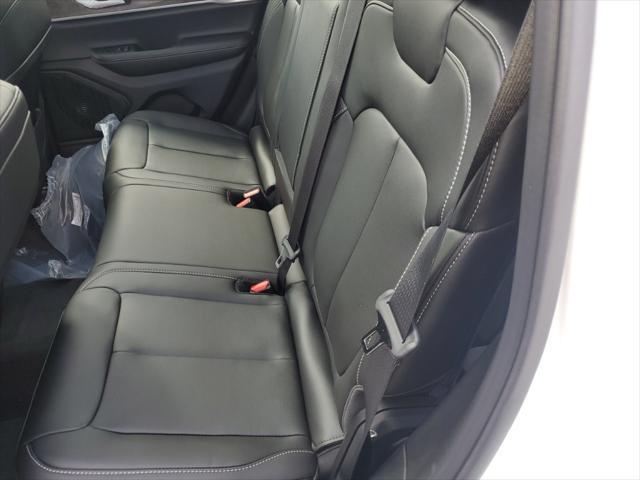 new 2025 Jeep Grand Cherokee car, priced at $42,795
