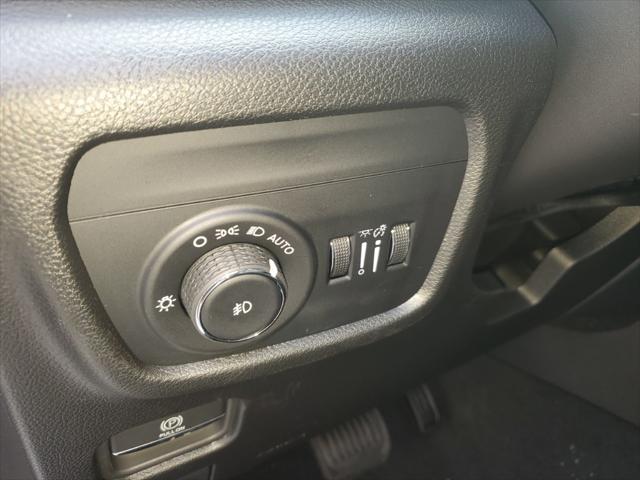 new 2025 Jeep Grand Cherokee car, priced at $42,795