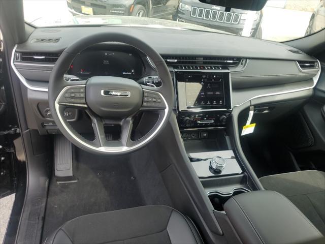 new 2025 Jeep Grand Cherokee car, priced at $45,956