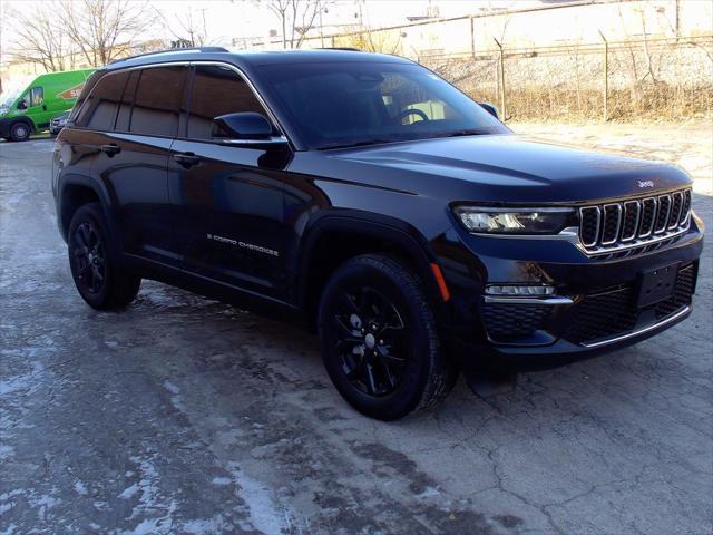 used 2022 Jeep Grand Cherokee car, priced at $33,470