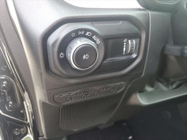 new 2025 Jeep Wrangler car, priced at $42,837