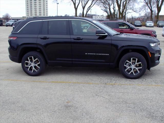 new 2025 Jeep Grand Cherokee car, priced at $42,329