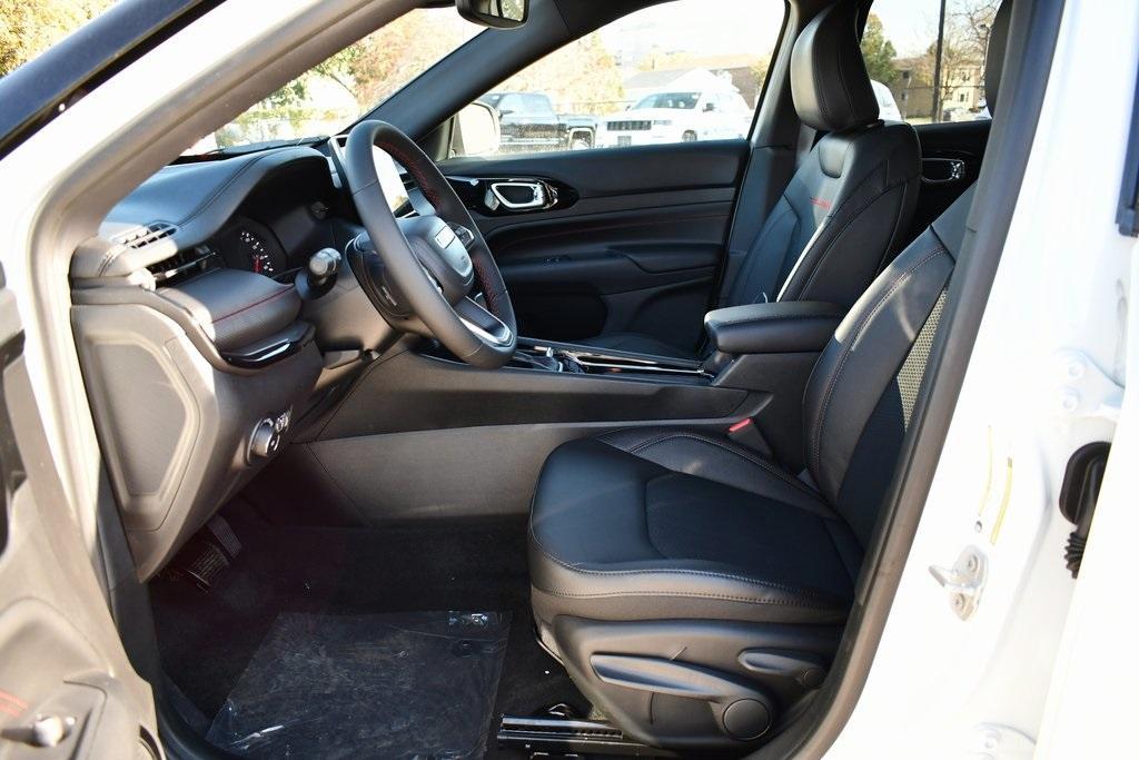 new 2024 Jeep Compass car, priced at $31,171