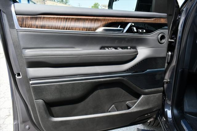 new 2023 Jeep Grand Wagoneer L car, priced at $83,624