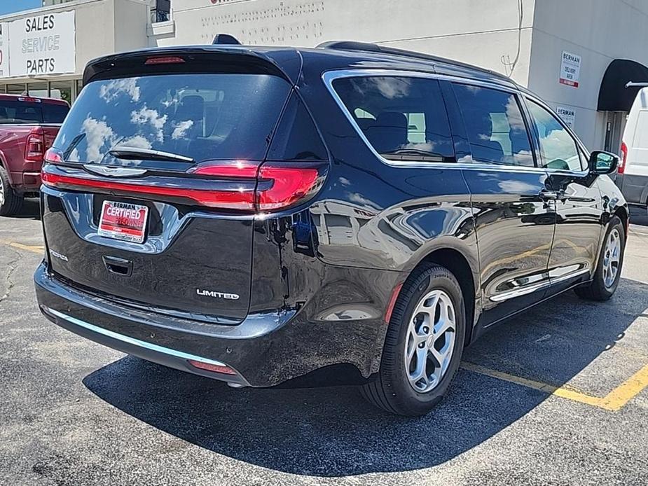 used 2023 Chrysler Pacifica car, priced at $40,500