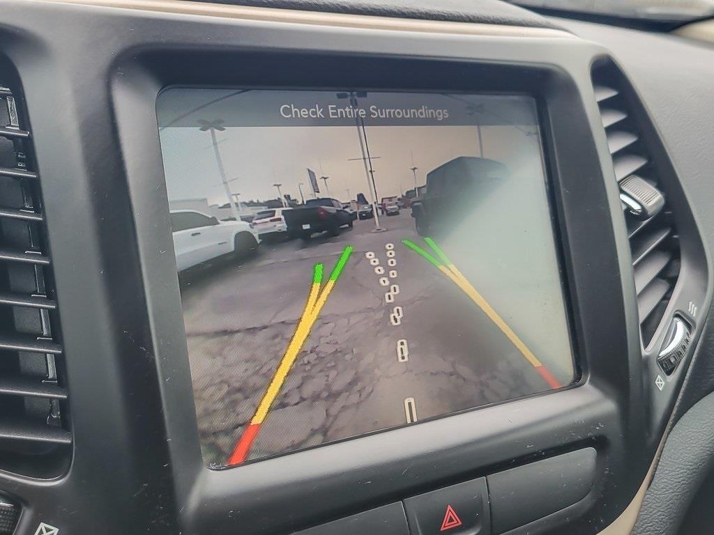 used 2016 Jeep Cherokee car, priced at $9,997