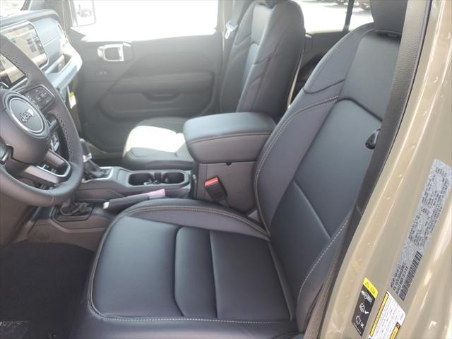 new 2025 Jeep Gladiator car, priced at $42,917