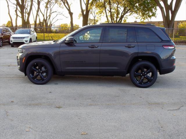 new 2025 Jeep Grand Cherokee car, priced at $47,858