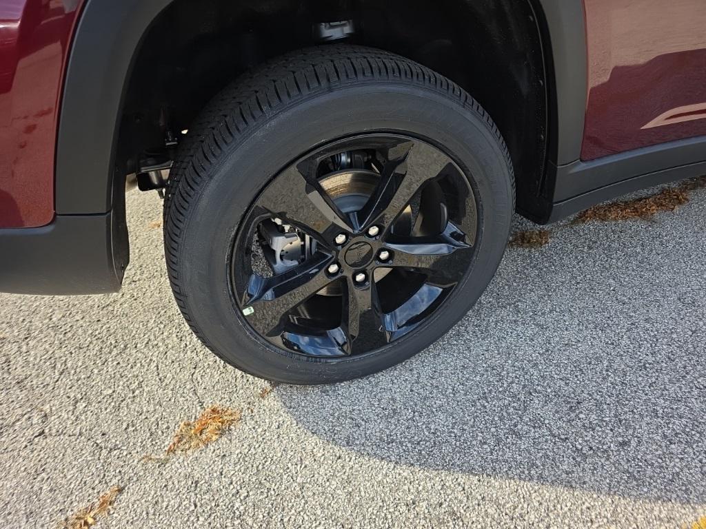 new 2025 Jeep Grand Cherokee car, priced at $45,842
