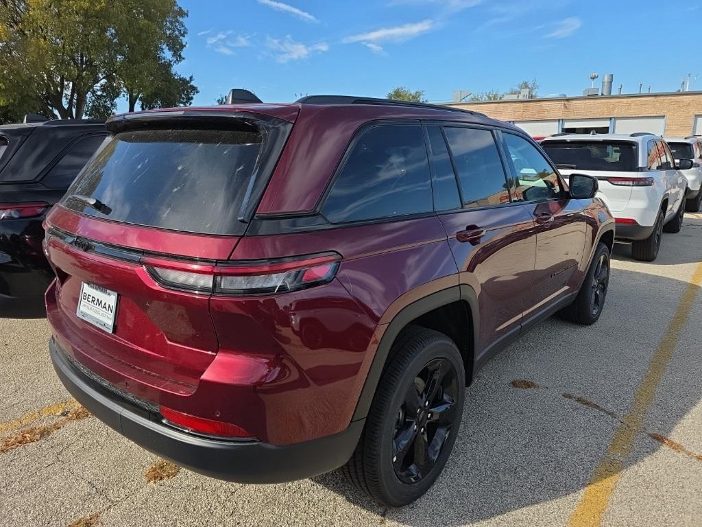 new 2025 Jeep Grand Cherokee car, priced at $45,842