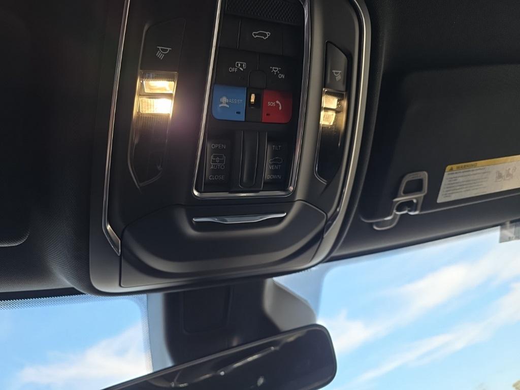 new 2025 Jeep Grand Cherokee car, priced at $45,842