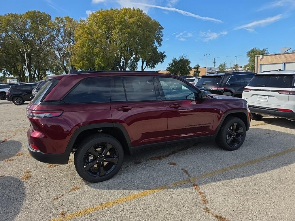 new 2025 Jeep Grand Cherokee car, priced at $45,842