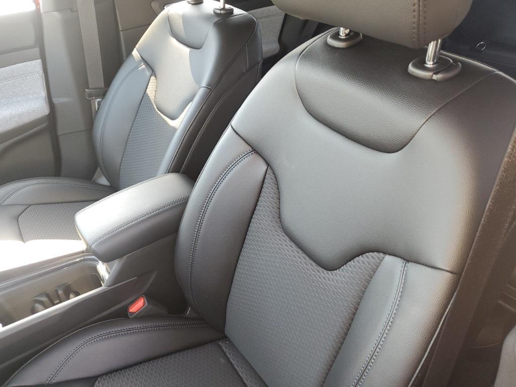new 2025 Jeep Compass car, priced at $25,527