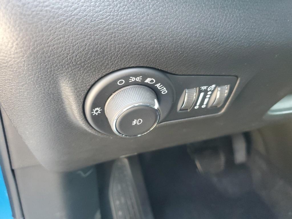 new 2025 Jeep Compass car, priced at $25,684