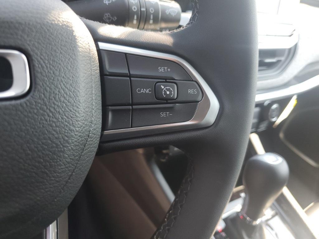 new 2025 Jeep Compass car, priced at $25,684