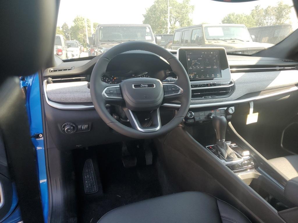 new 2025 Jeep Compass car, priced at $25,684