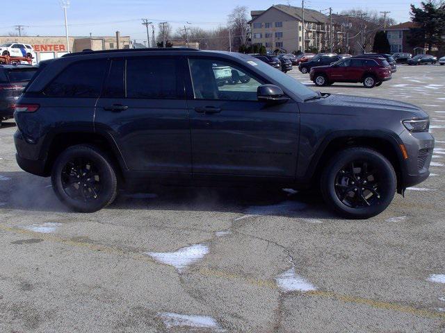 new 2025 Jeep Grand Cherokee car, priced at $39,377