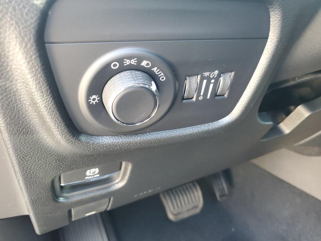 new 2025 Jeep Grand Cherokee L car, priced at $43,247