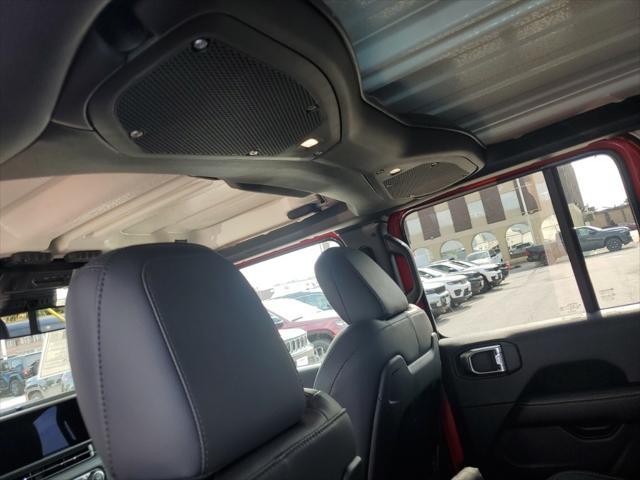 new 2025 Jeep Gladiator car, priced at $42,917