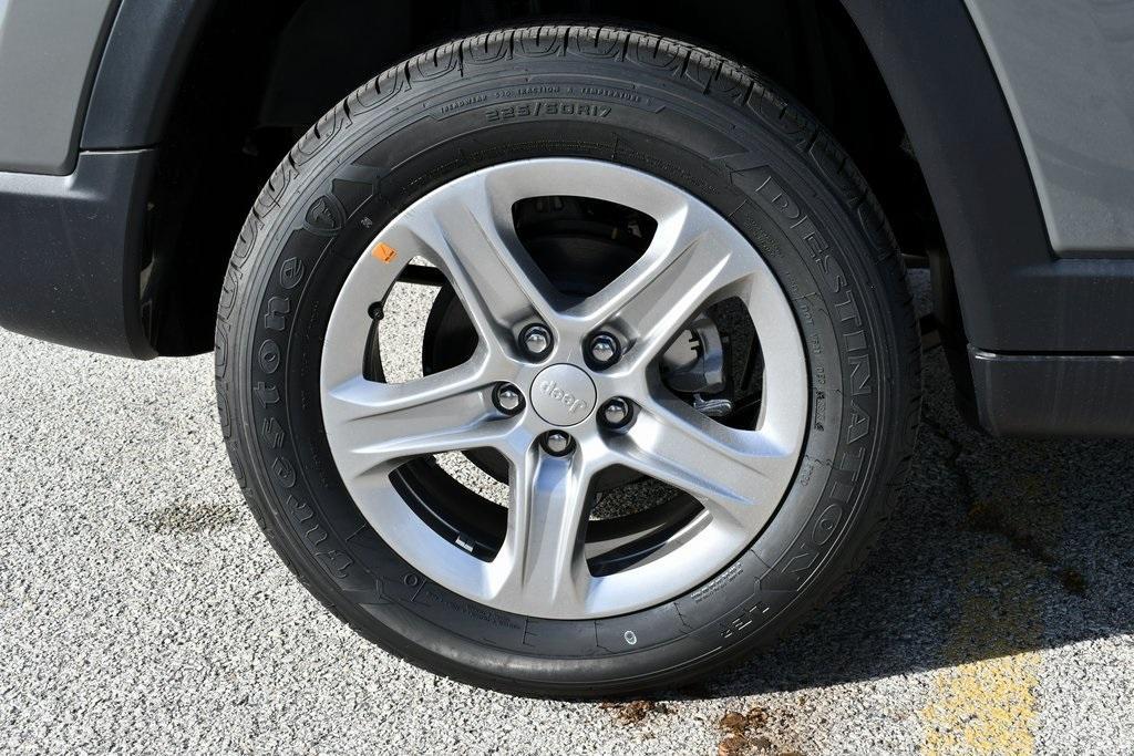 new 2024 Jeep Compass car, priced at $30,001