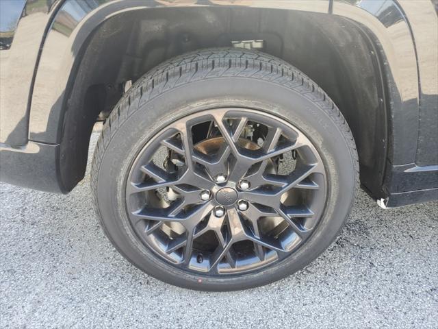 new 2025 Jeep Grand Cherokee car, priced at $57,308