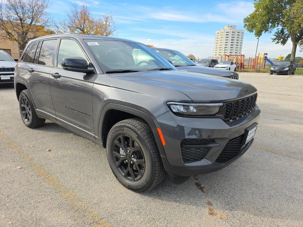 new 2025 Jeep Grand Cherokee car, priced at $44,716