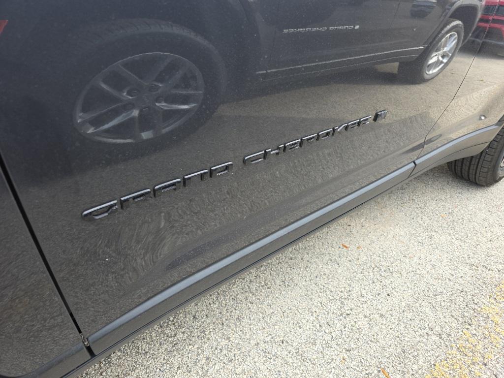 new 2025 Jeep Grand Cherokee car, priced at $44,716