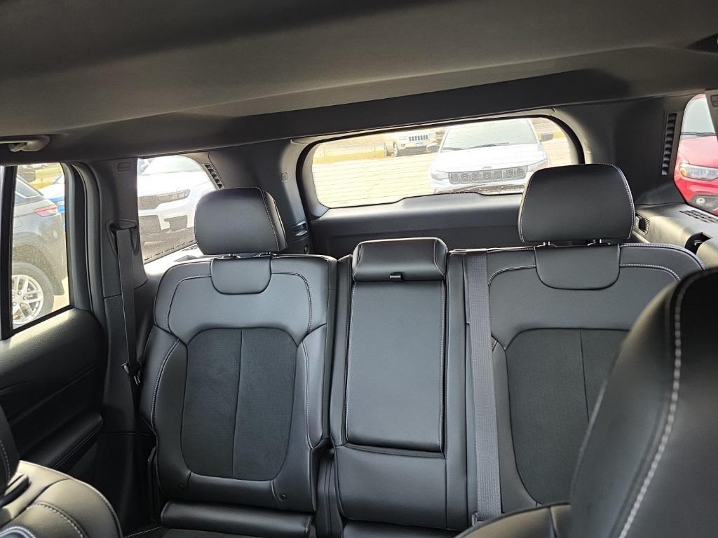 new 2025 Jeep Grand Cherokee car, priced at $44,716