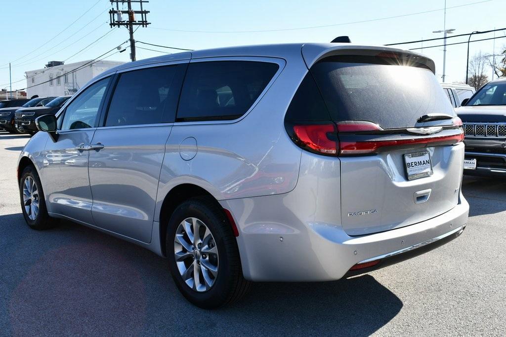 new 2023 Chrysler Pacifica car, priced at $46,500