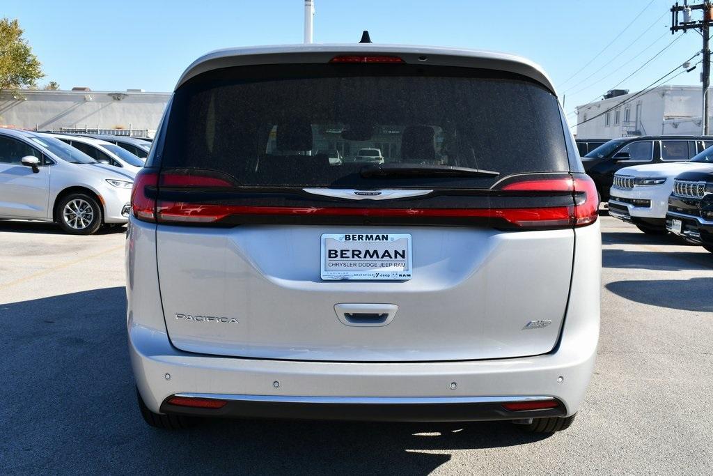 new 2023 Chrysler Pacifica car, priced at $46,500