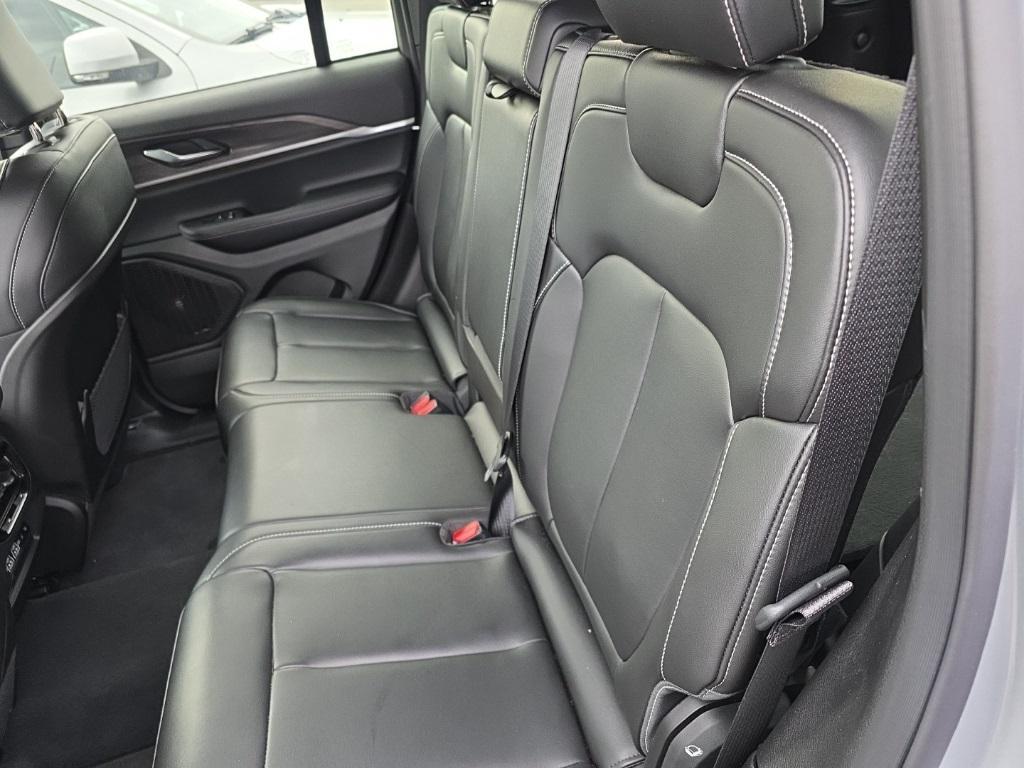 new 2025 Jeep Grand Cherokee car, priced at $45,216