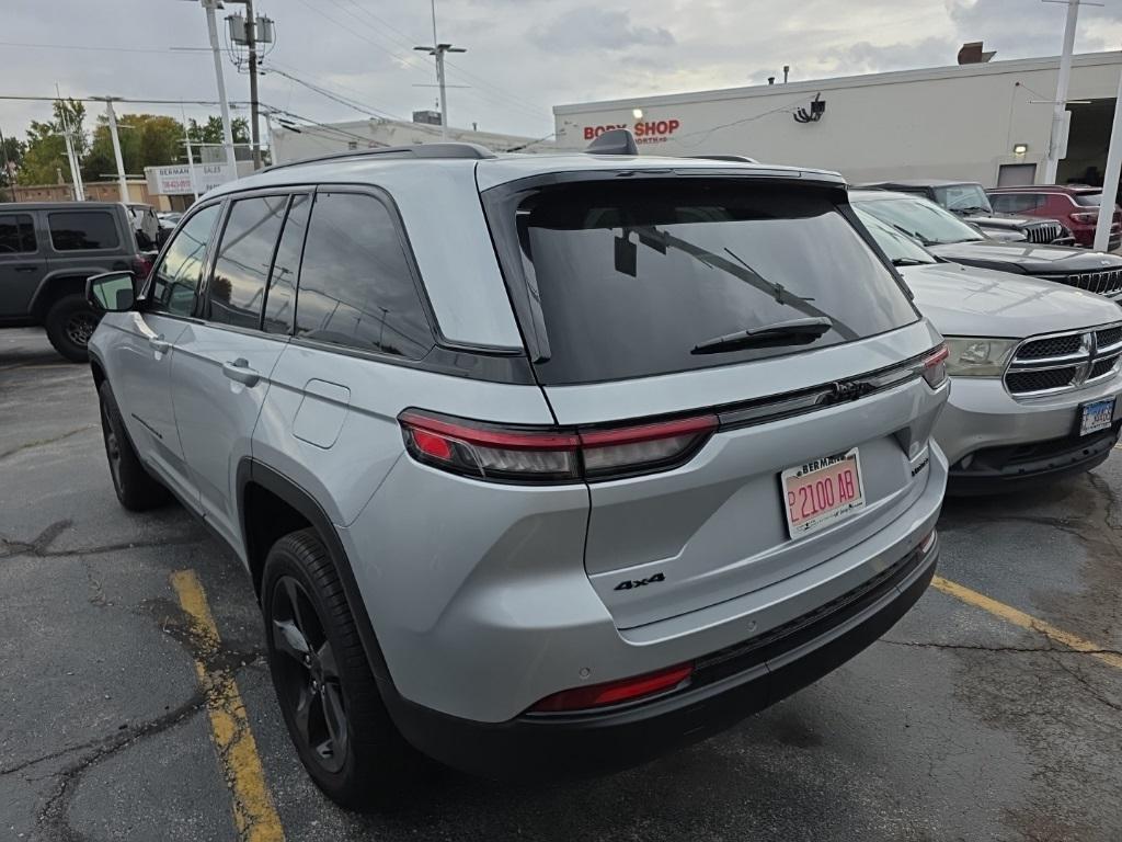 new 2025 Jeep Grand Cherokee car, priced at $45,216