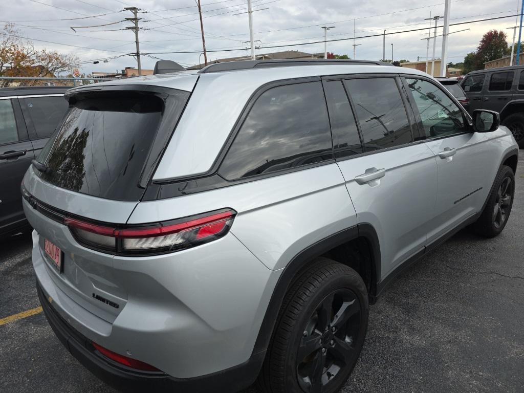 new 2025 Jeep Grand Cherokee car, priced at $45,216