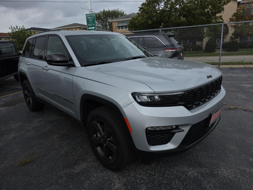 new 2025 Jeep Grand Cherokee car, priced at $45,216
