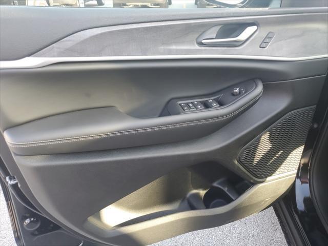 new 2025 Jeep Grand Cherokee car, priced at $46,234