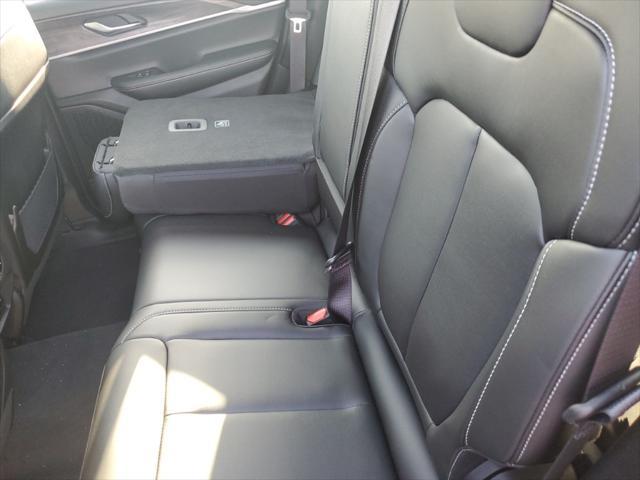 new 2025 Jeep Grand Cherokee car, priced at $46,234