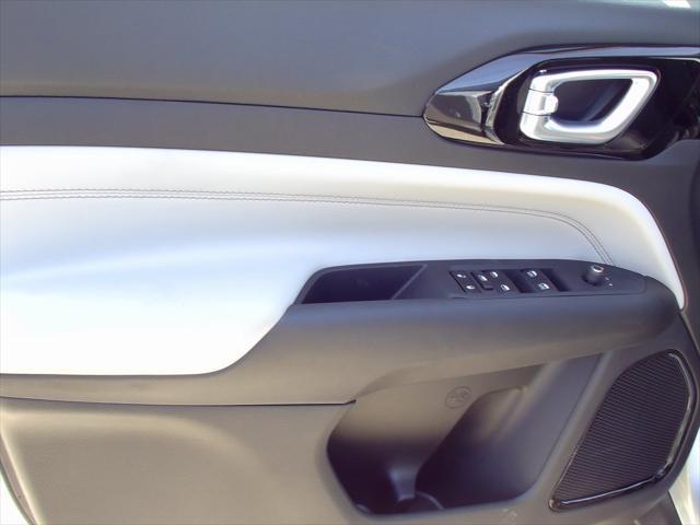new 2025 Jeep Compass car, priced at $28,492