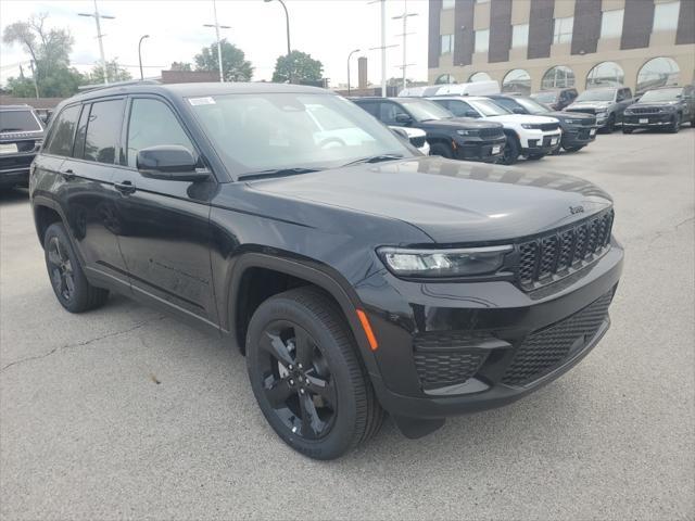 new 2025 Jeep Grand Cherokee car, priced at $40,018