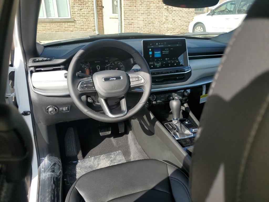 new 2025 Jeep Compass car, priced at $28,364