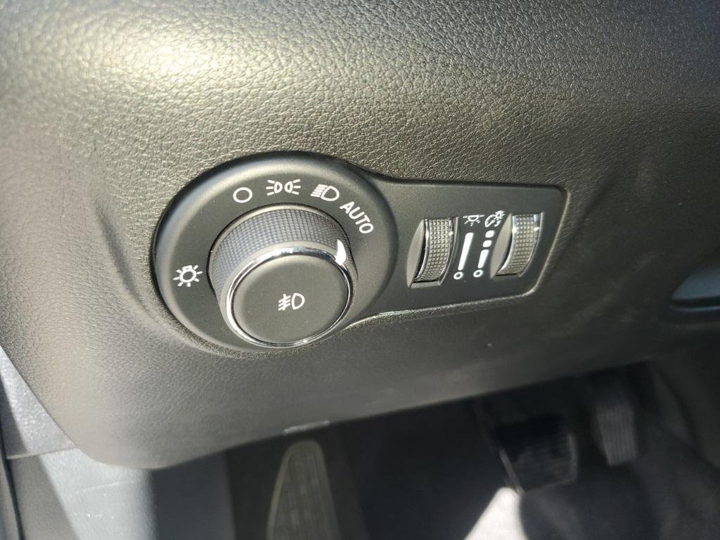 new 2025 Jeep Compass car, priced at $28,364