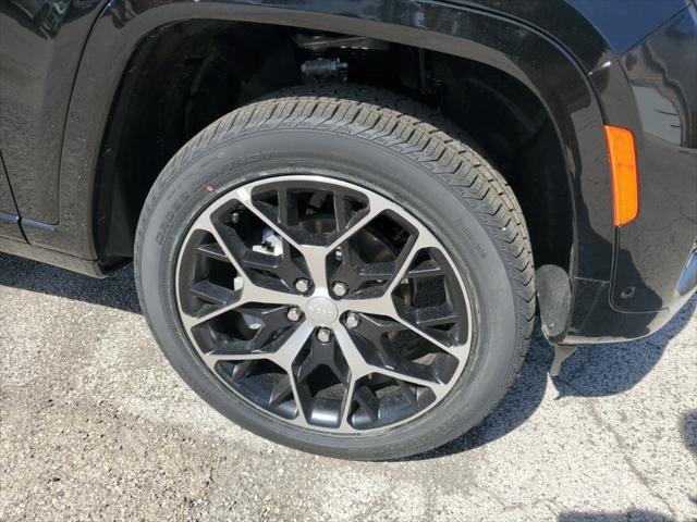 new 2025 Jeep Grand Cherokee car, priced at $57,270