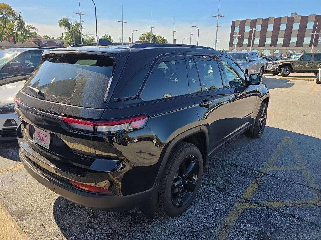 new 2025 Jeep Grand Cherokee car, priced at $53,851