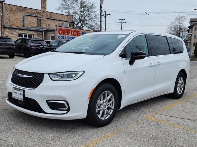 new 2024 Chrysler Pacifica car, priced at $41,640